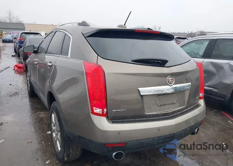 2015 Cadillac Srx Luxury Collection z USA, uszkodzony, nr VIN 3GYFNBE34FS571979